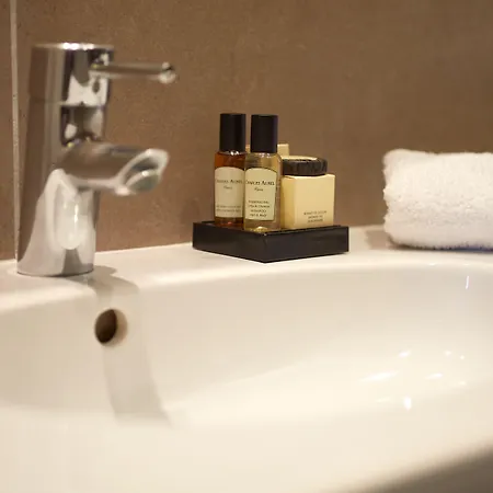 Hotel Beaugrenelle St-charles Tour Eiffel Paris