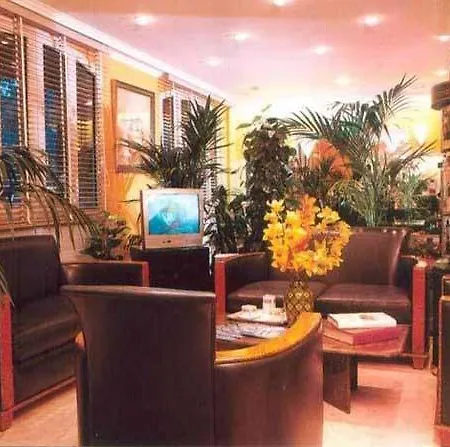 Hotel Beaugrenelle St-charles Tour Eiffel 3*